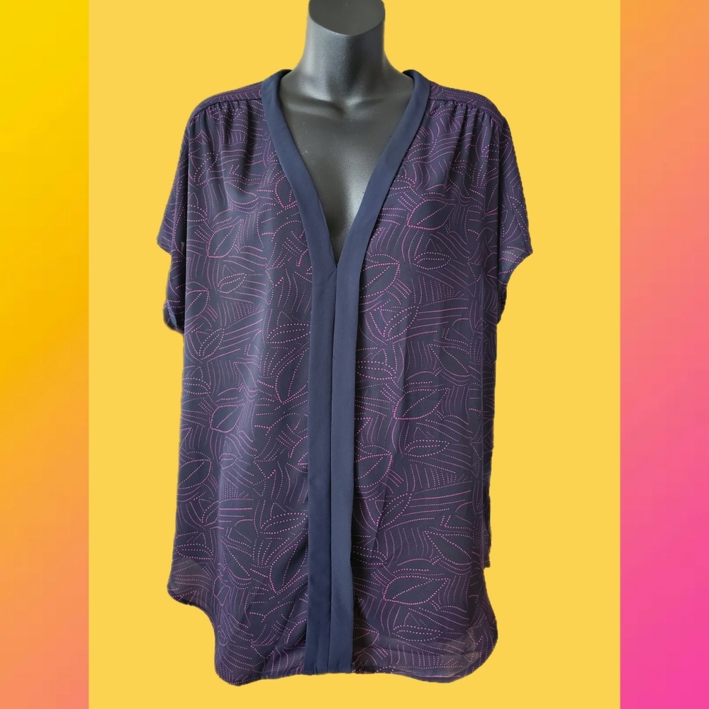 ANN TAYLOR NAVY AND HOT PINK ABSTRACT PRINT PINK TOP - Picture 2 of 4